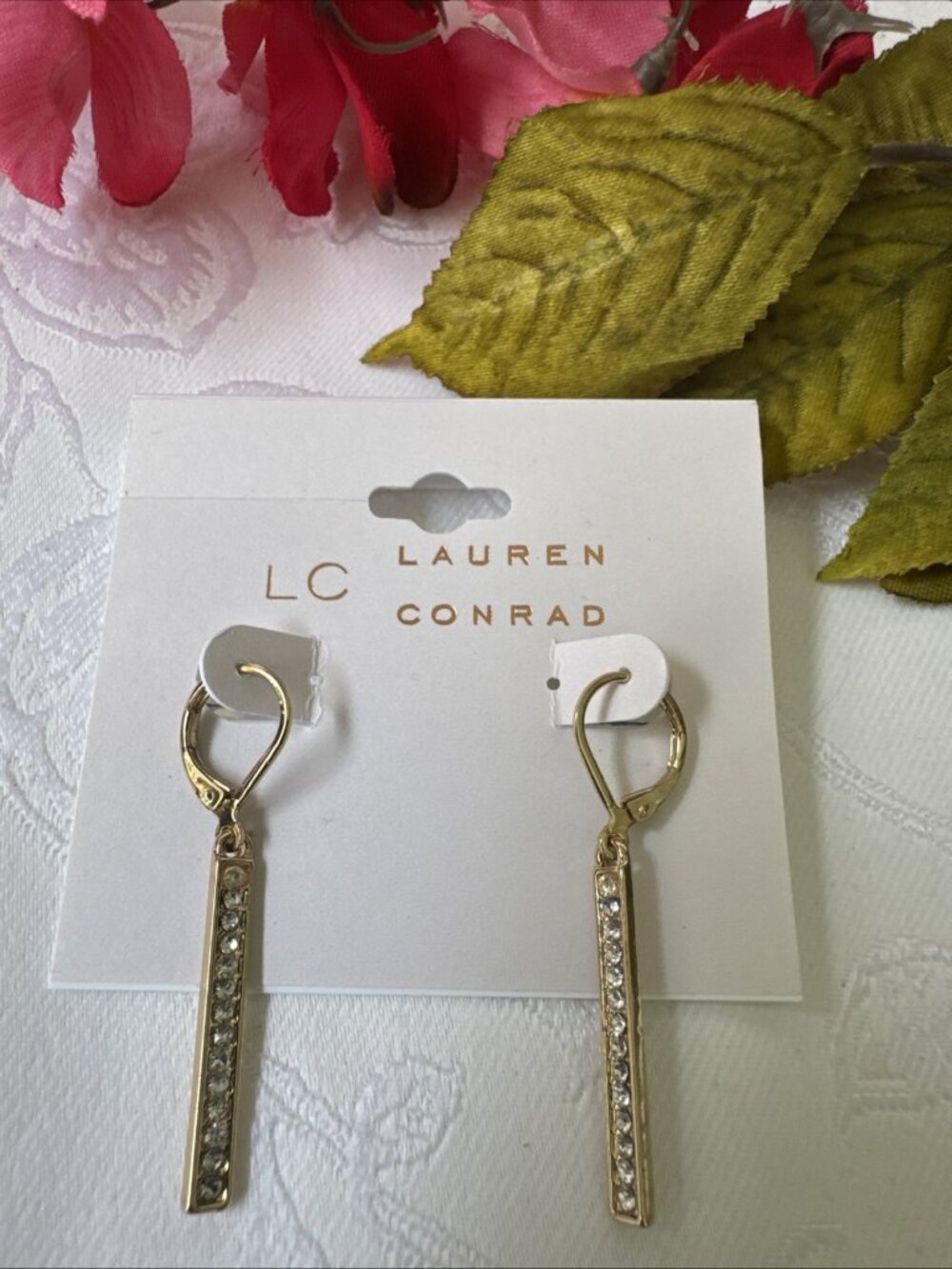 LC Lauren Conrad Dainty Thin Textured Gold Bar Earrings Dangle Gold Tone NEW